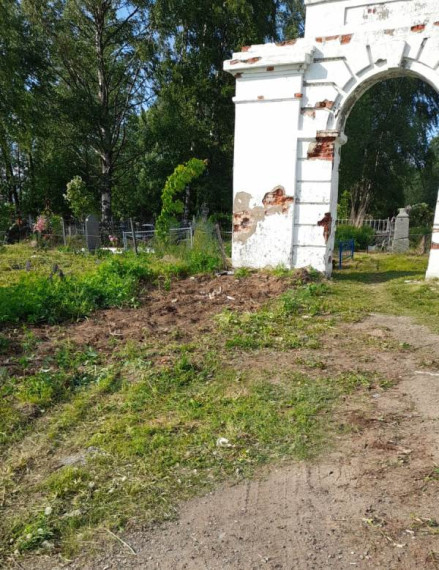 Ежегодная уборка кладбищ. Ежегодная уборка кладбищ.